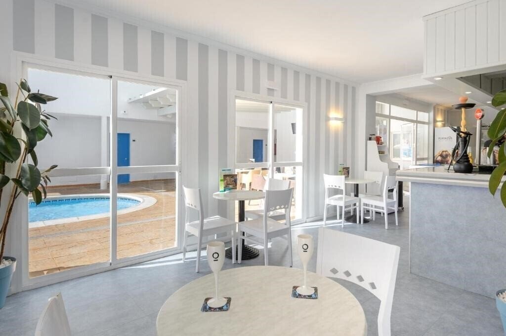 Изображение Vibra Central City Aparthotel 2*