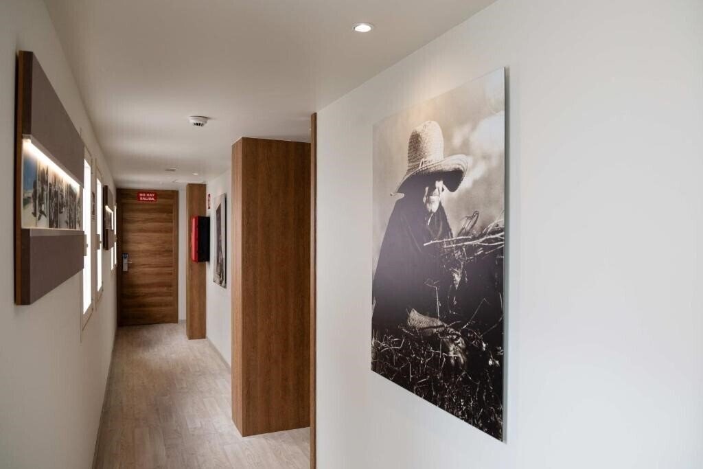 Изображение The White Apartments by Ibiza Feeling 1*