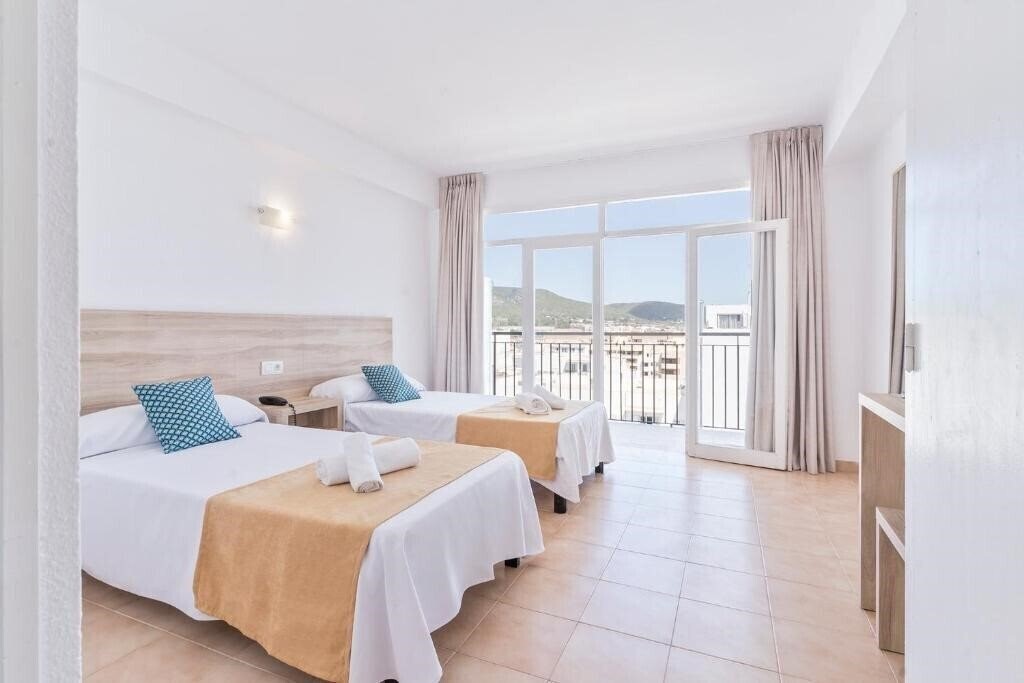 Отель Suncoast Ibiza Hotel 2*