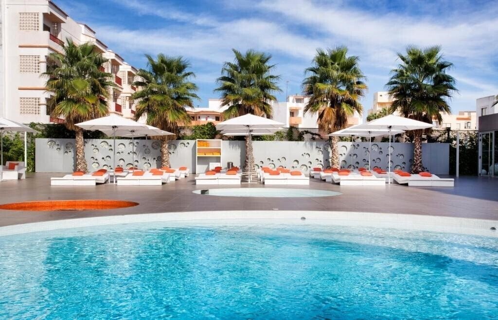 Готель Ibiza Sun Apartments 4*