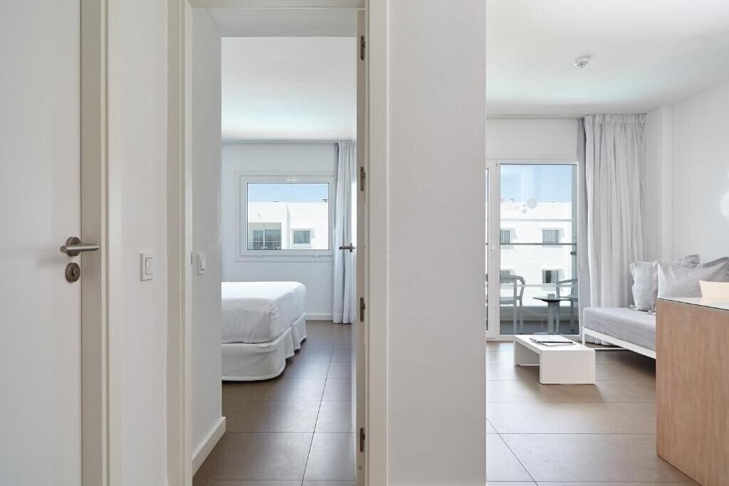 Фотографія Ibiza Sun Apartments 4*