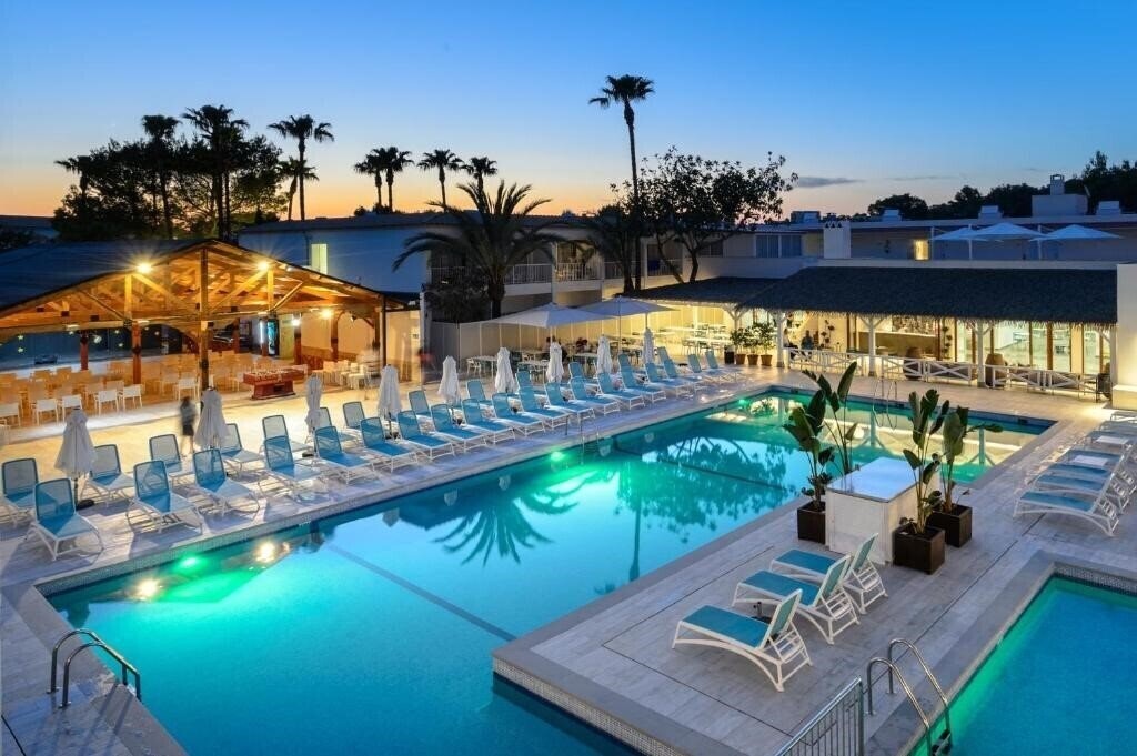 Фото Vibra Cala Tarida 3*