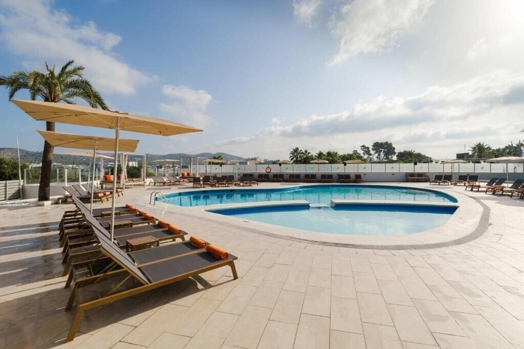 Картинка Thb Ocean Beach 4*
