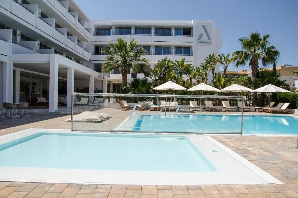 Готель Anfora Ibiza 4*