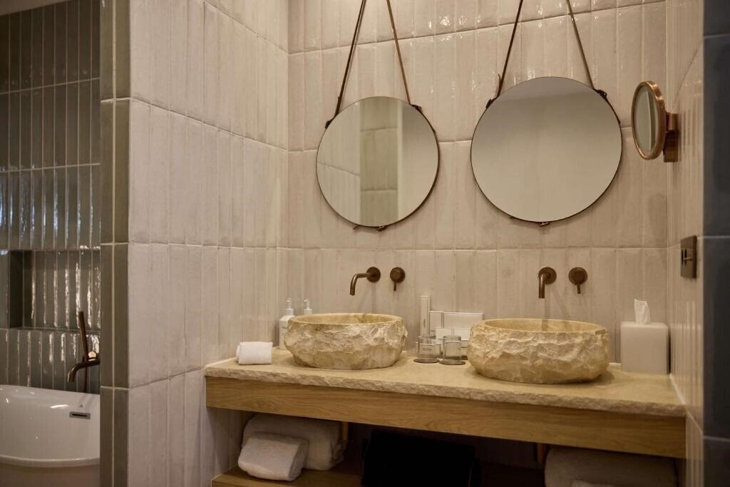 Фотографія The Club Cala San Miguel Hotel Ibiza, Curio Collection by Hilton 5*
