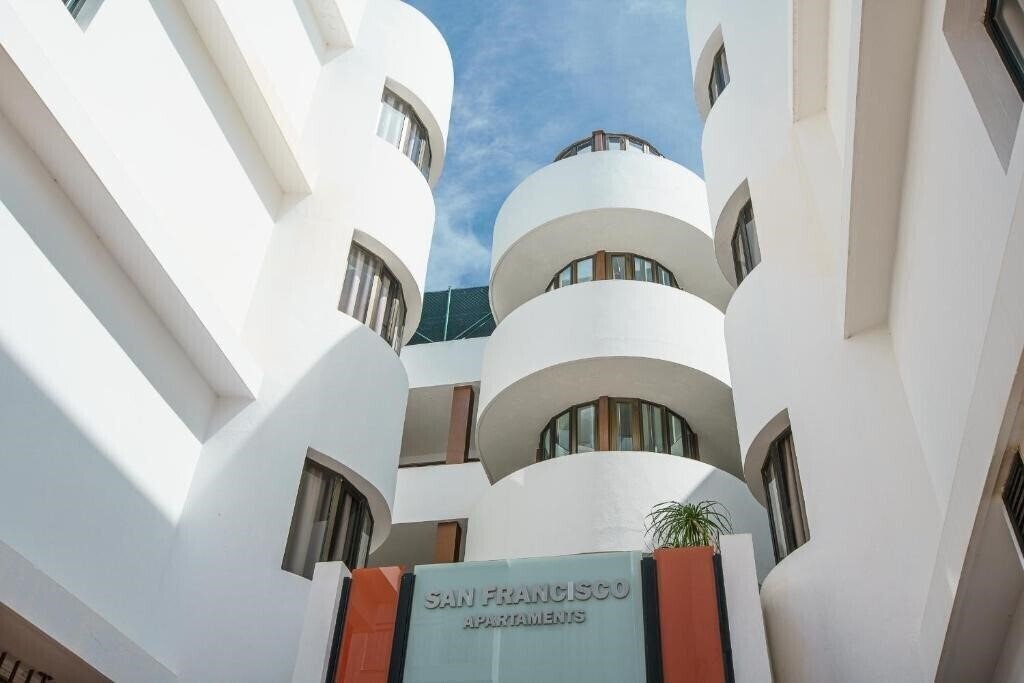 Отель Appartements San Francisco 3*