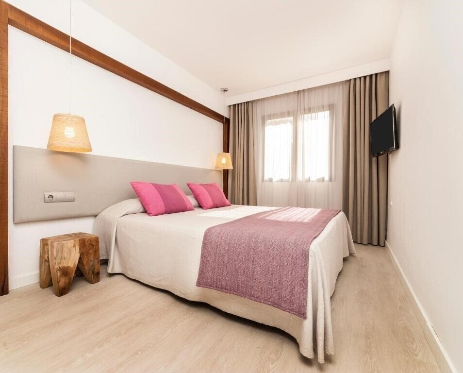 Фото Insotel Club Tarida Playa 4*