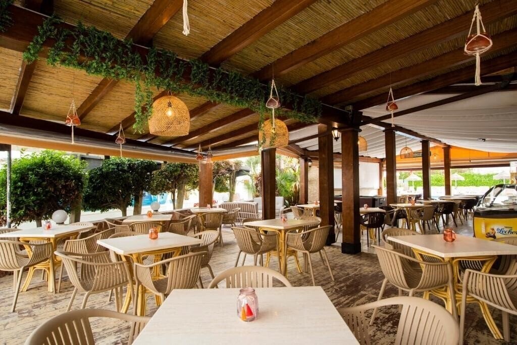 Картинка Mar & Huerta Hotel 2*