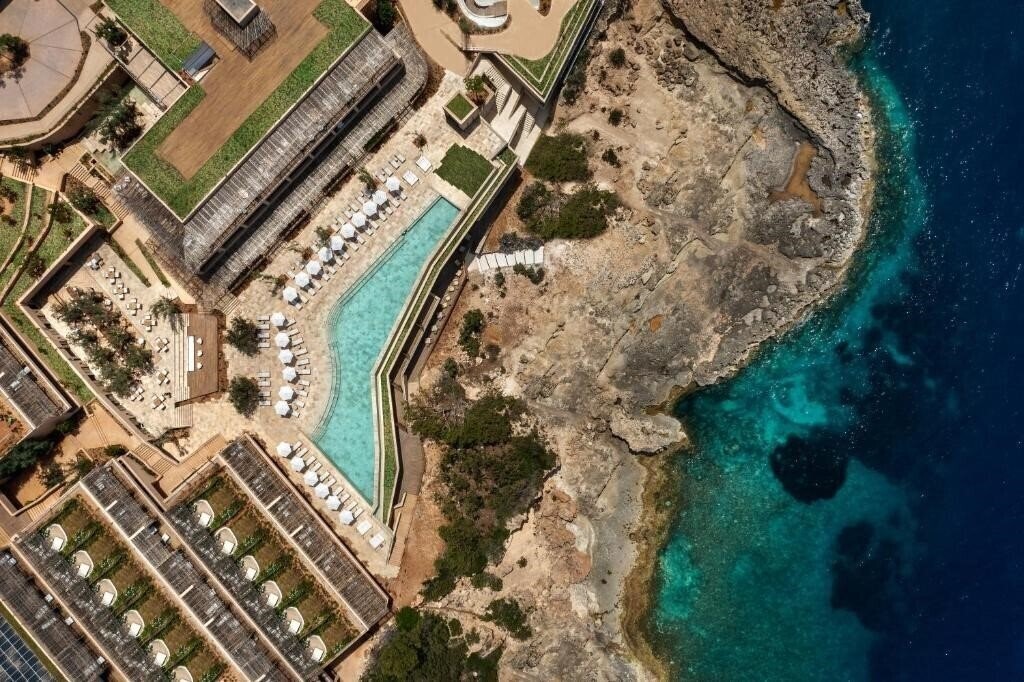 Готель Six Senses Ibiza 5*