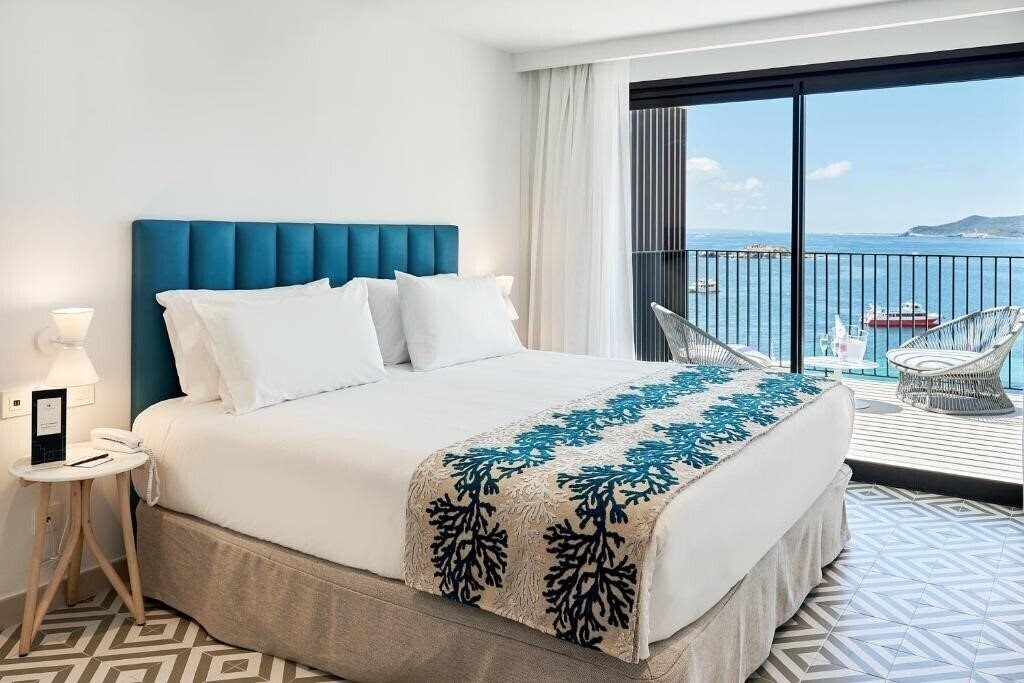 Готель Eurostars Ibiza 4*
