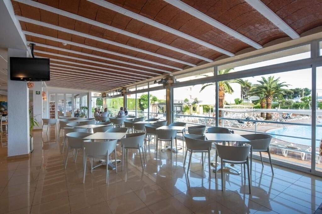 Картинка Hotel Caribe Ibiza 3*