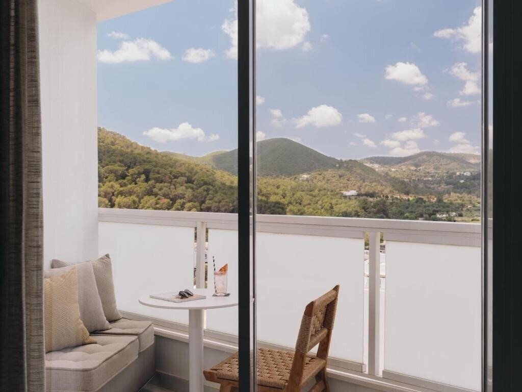 Фото Mondrian Ibiza 5*
