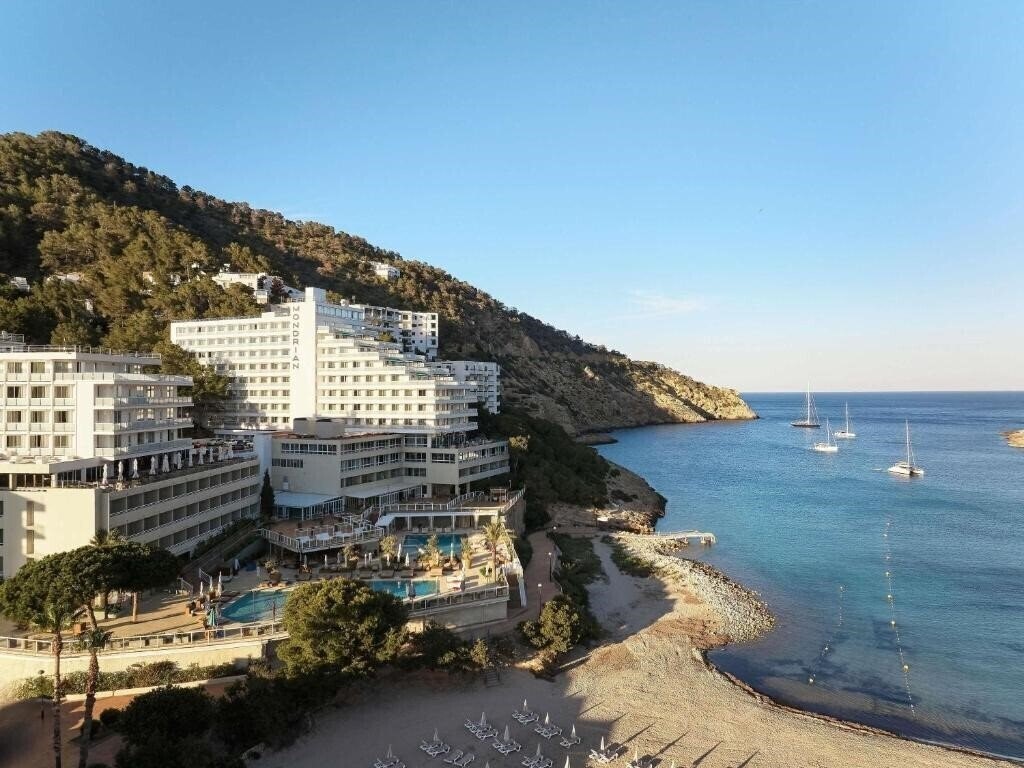Отель Mondrian Ibiza 5*