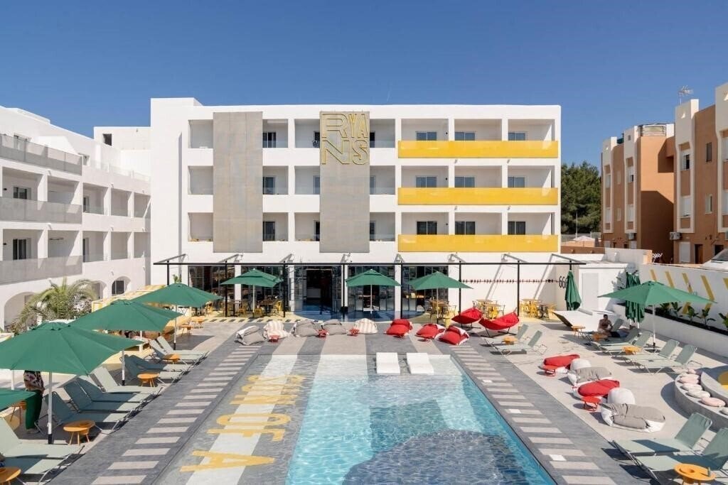 Фото Ryans Lolas 4*