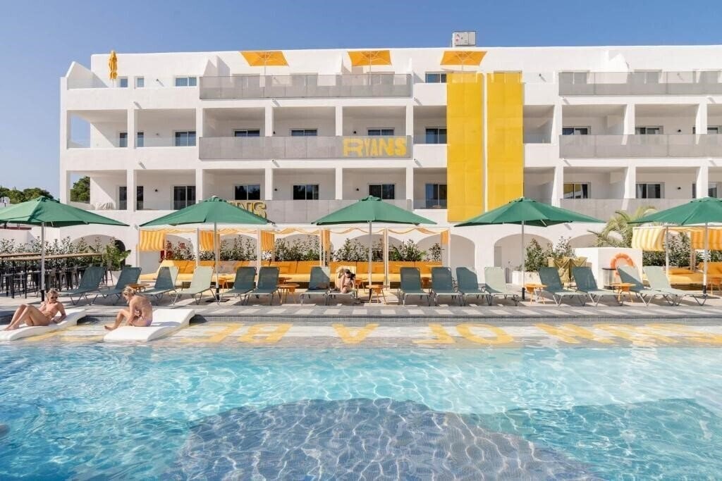 Картинка Ryans Lolas 4*