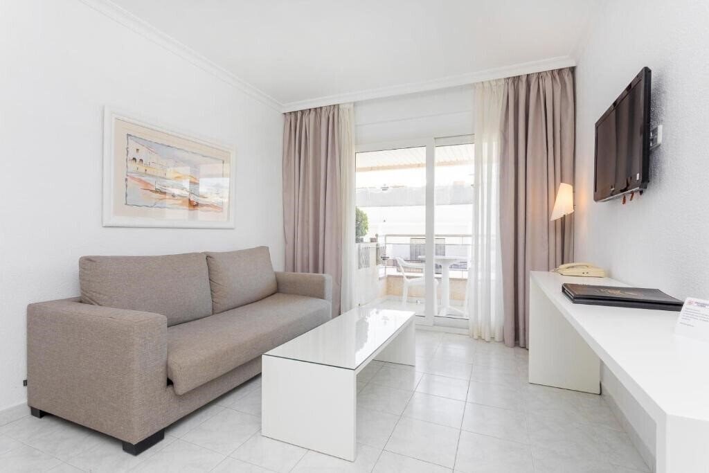 Изображение Aparthotel Duquesa Playa 3*