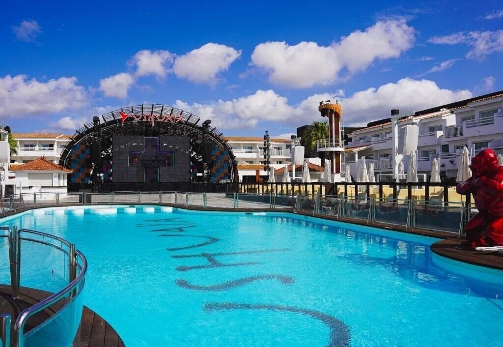 Фото Ushuaia Ibiza Beach Hotel 5*