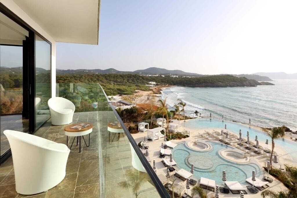 Картинка Fiesta Hotel Cala Nova 3*
