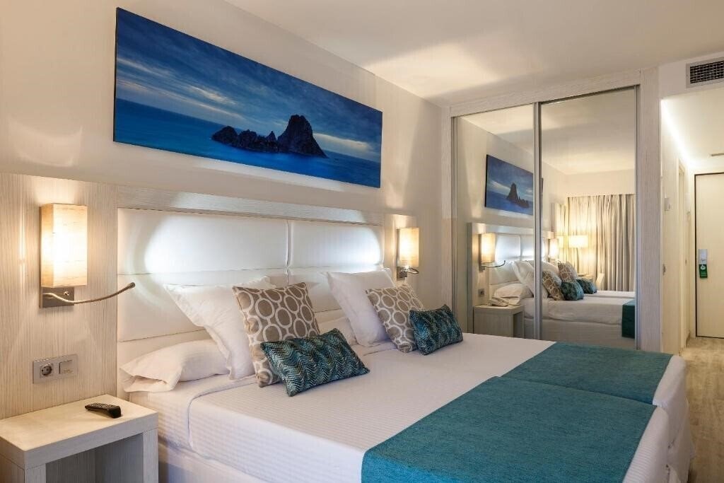 Фото Ibiza Corso Hotel 4*