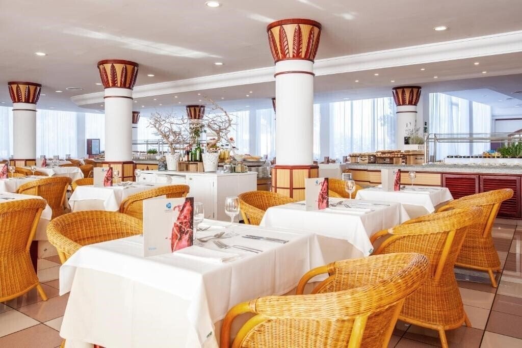 Изображение Grupotel Santa Eularia & SPA 4*