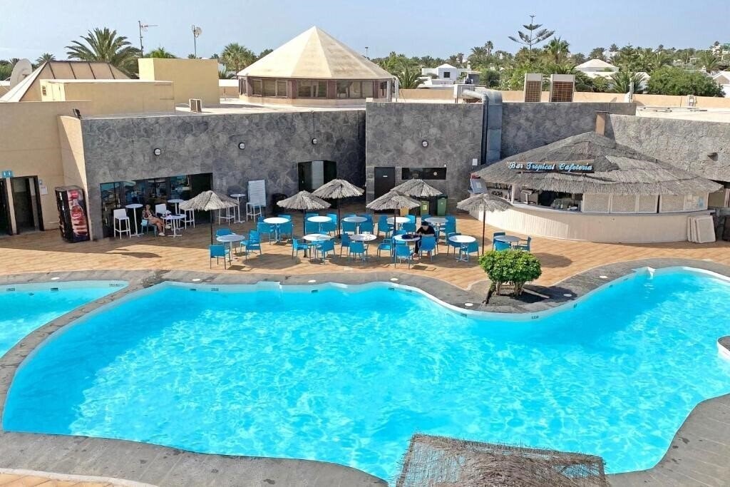 Готель Apartamentos Blue Sea Costa Teguise Gardens 3*