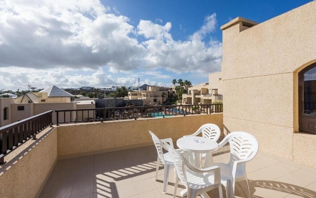 Картинка Apartamentos Blue Sea Costa Teguise Gardens 3*