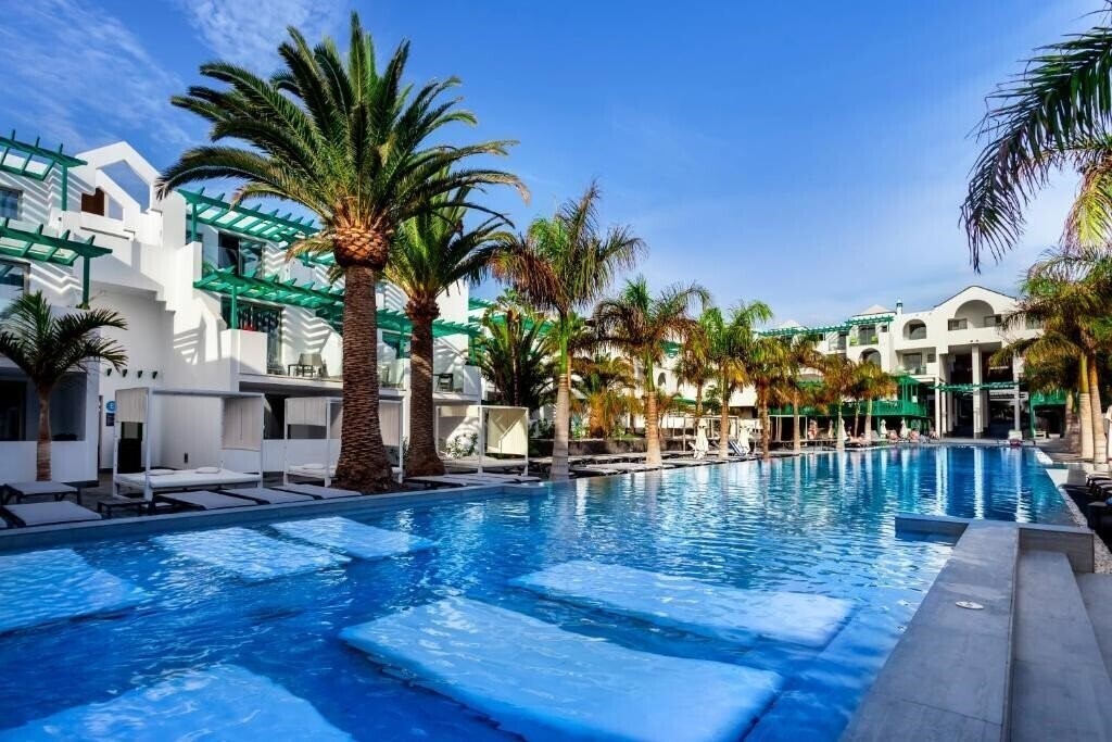 Картинка Barcelo Teguise Beach 4*