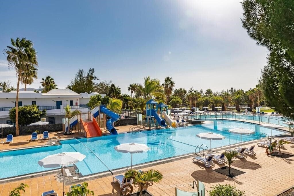 Отель THB Tropical Island 4*