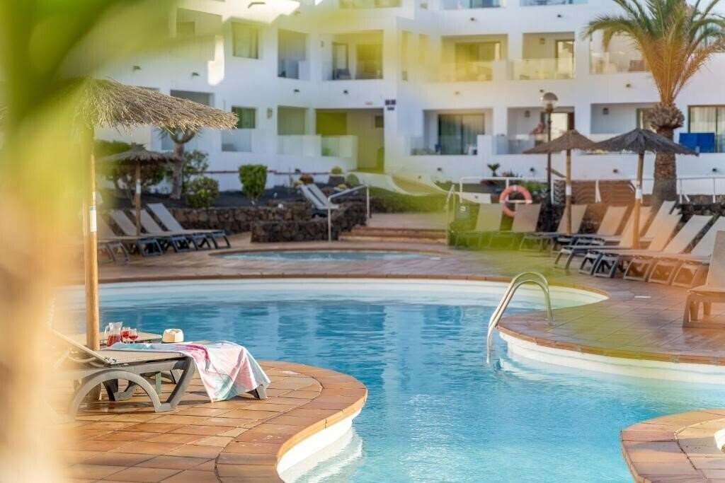Отель Galeon Playa 3*