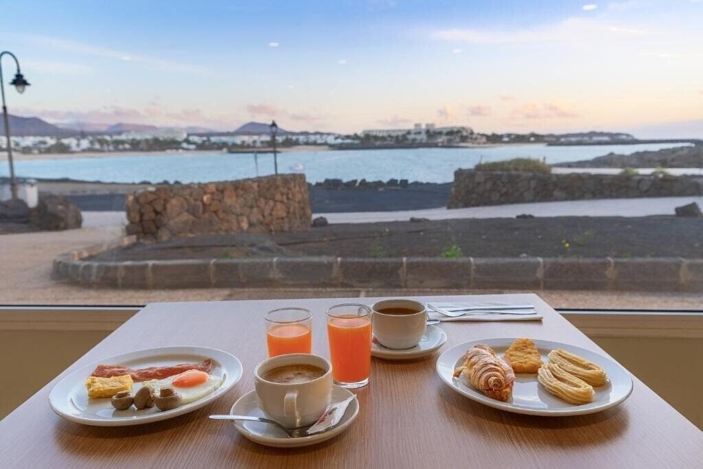 Картинка Galeon Playa 3*