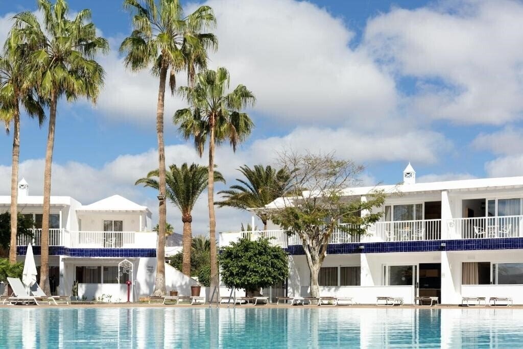 Готель Barcarola Club Apts 3*