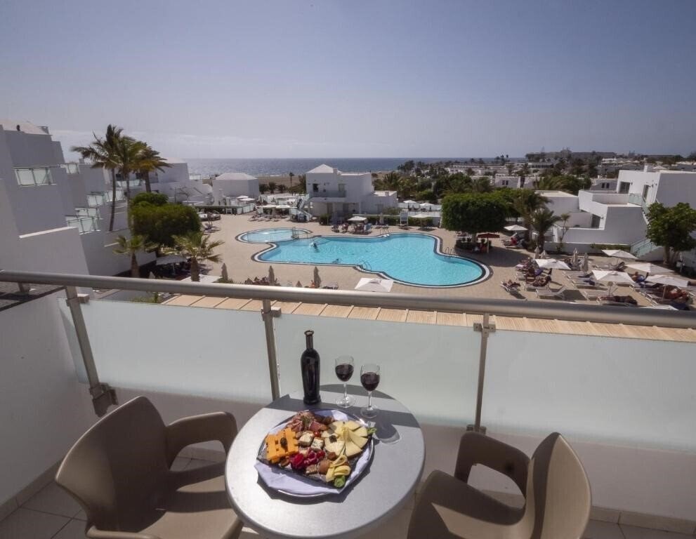 Картинка Lanzarote Village 4*