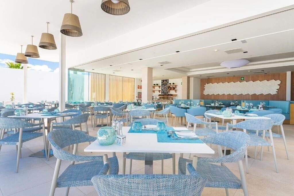 Картинка Lava Beach 5*