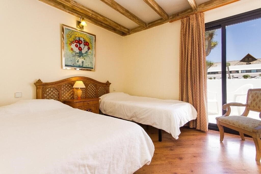 Фото Sands Beach Resort 3*