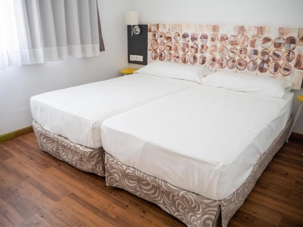 Фото Plaza Palmeras 4*