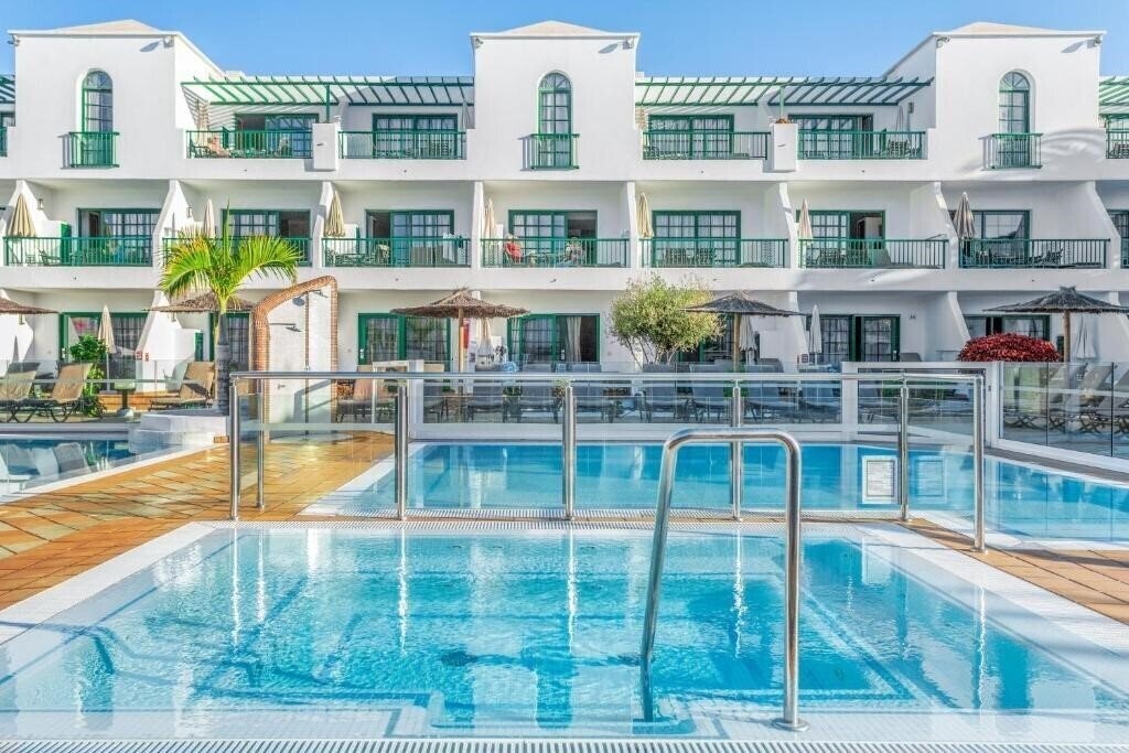 Отель Club del Carmen 3*
