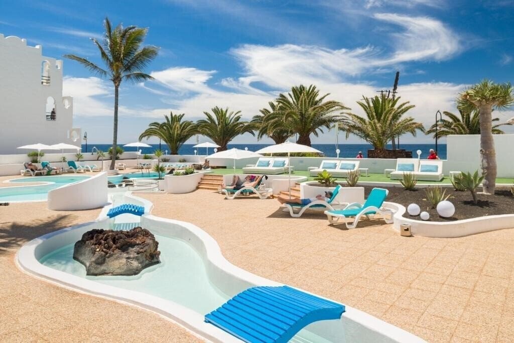 Картинка Neptuno Suites 3*