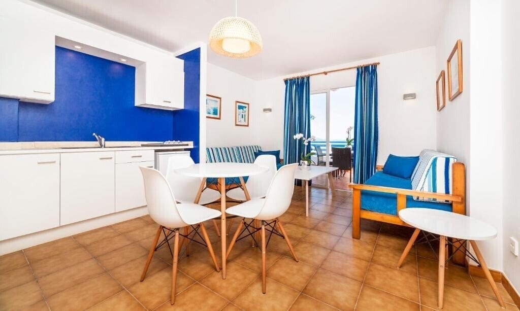 Картинка Globales Apartamentos Cala Vinas 3*