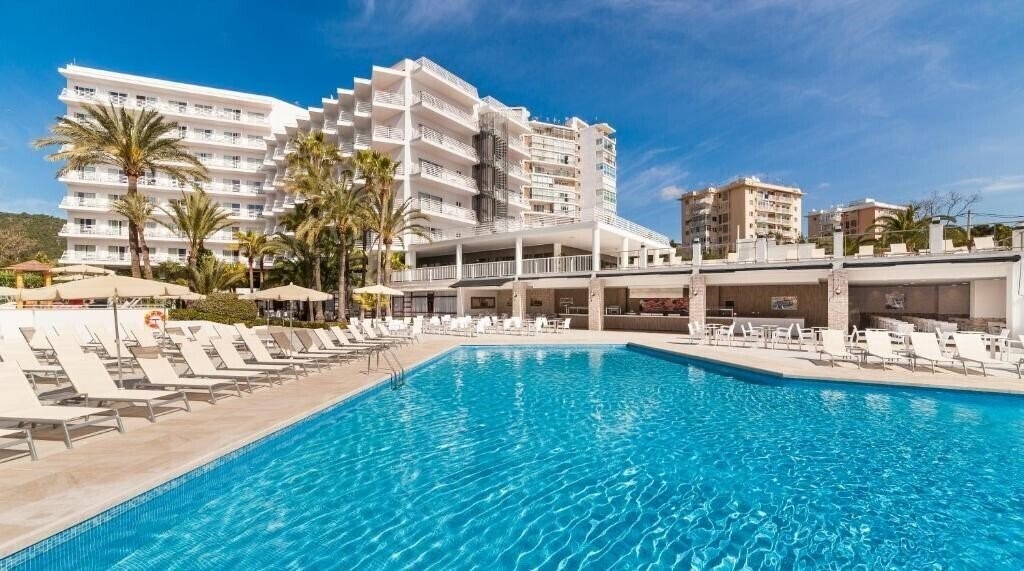 Отель Globales Palmanova Hotel 3*