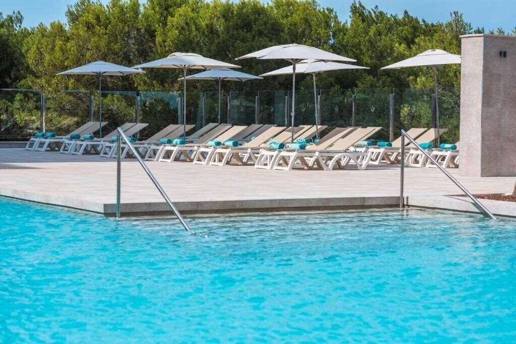 Картинка Iberostar Waves Cala Millor 4*