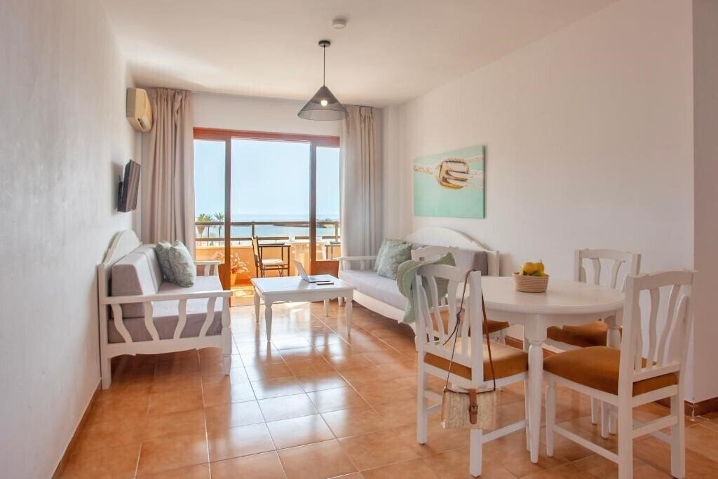 Фото Playamar Apartments 2*