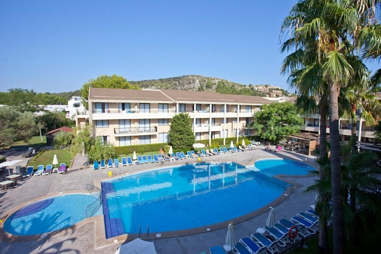 Отель Bahia Pollensa 3*