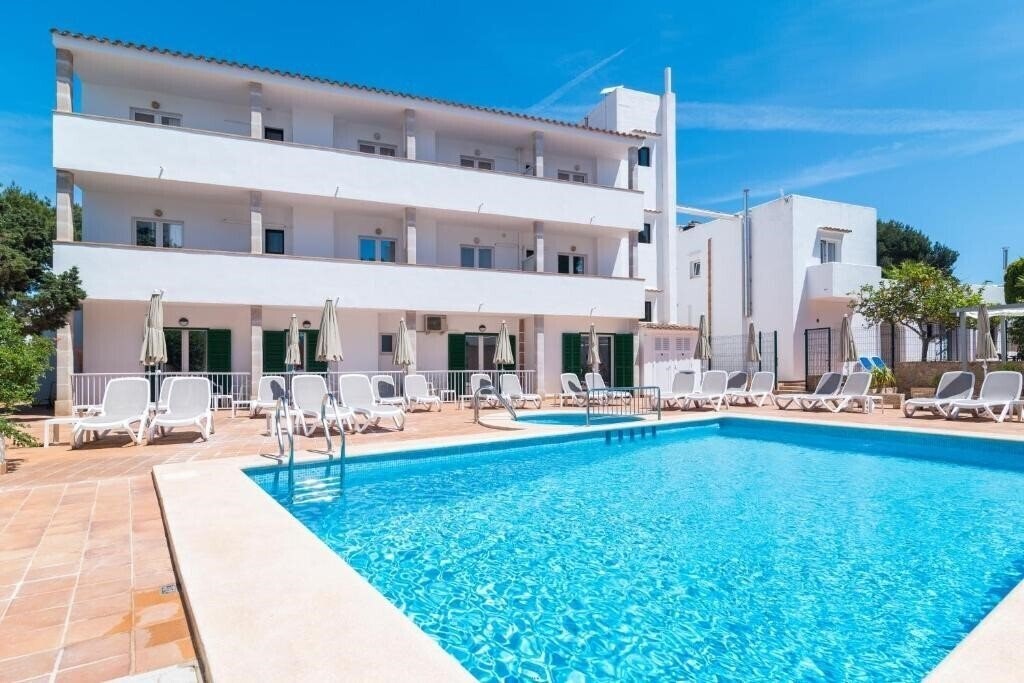 Отель Ses Puntetes Hotel 3*