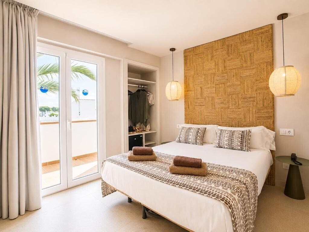 Фото Ses Puntetes Hotel 3*