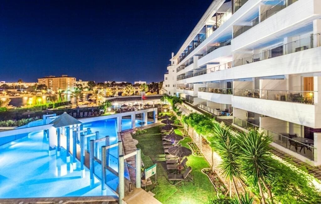 Готель Garden Lago 5*
