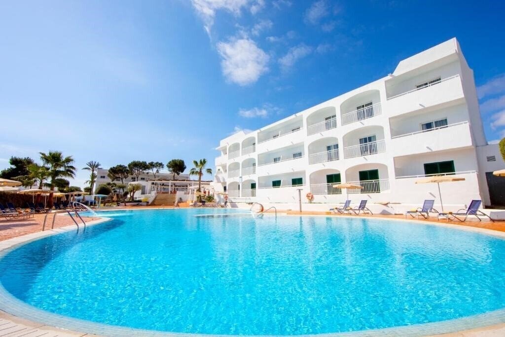 Отель Gavimar Ariel/Chico Club Resort 3*
