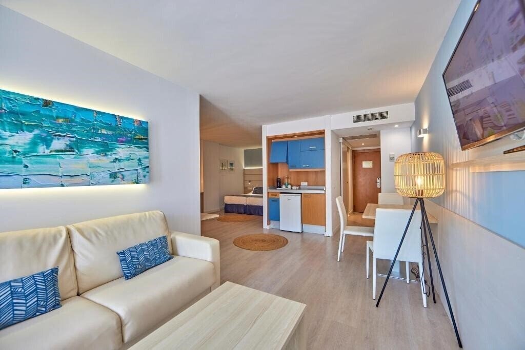 Картинка Ola Aparthotel Tomir апартаменты