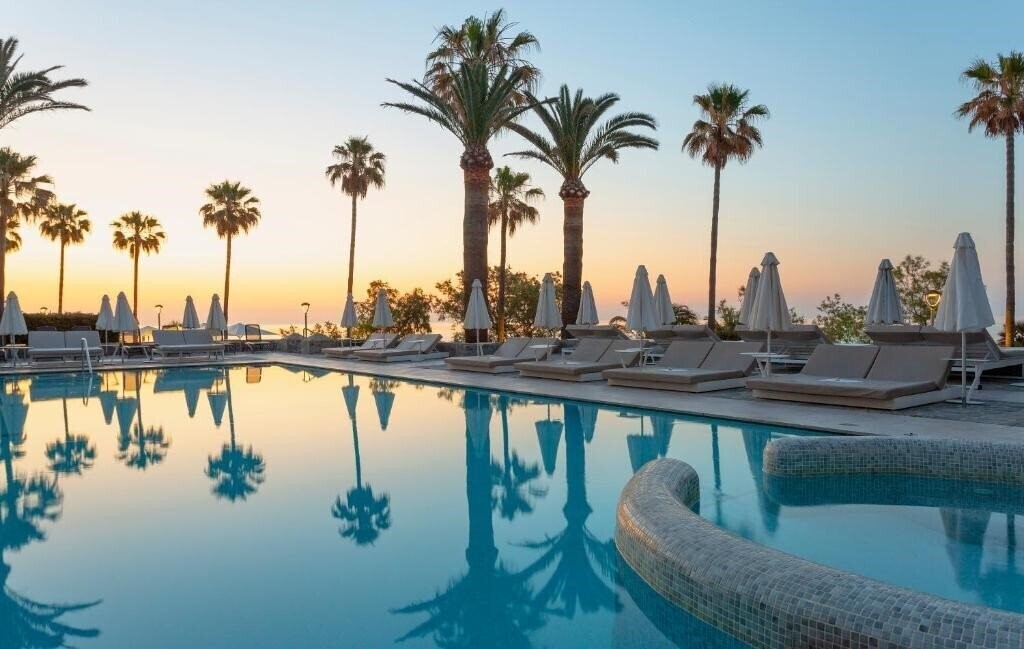 Отель Marins Suites 4*