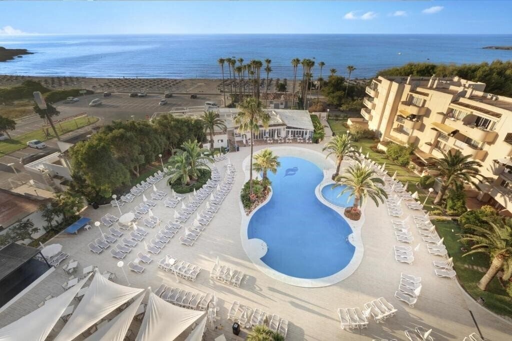 Отель THB Sa Coma Platja 4*
