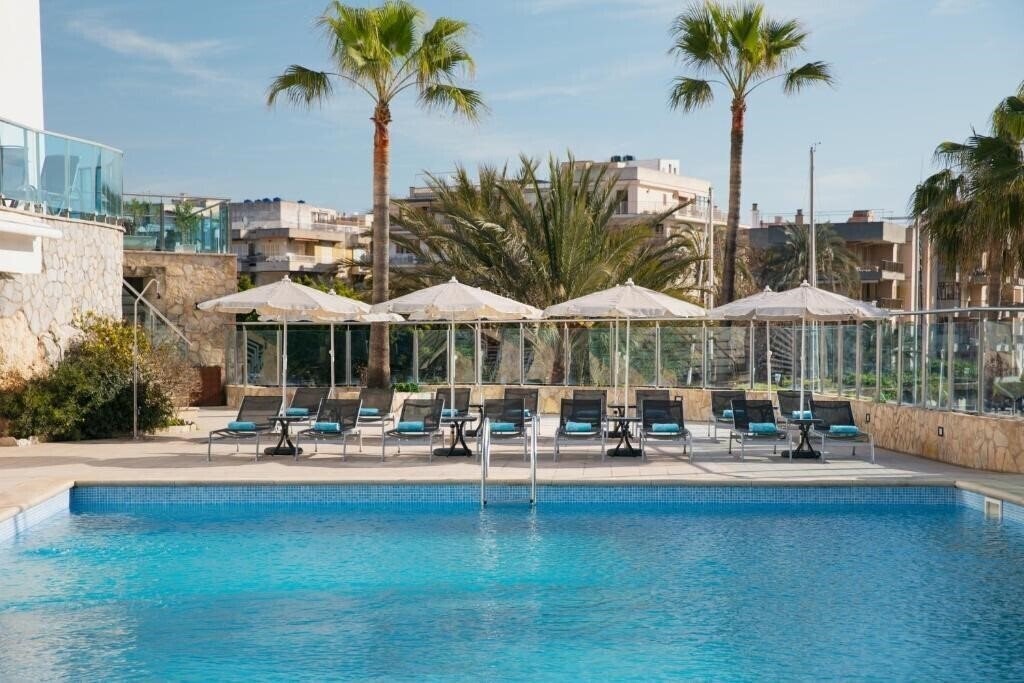 Отель Porto Drach Aparthotel & Suites 4*